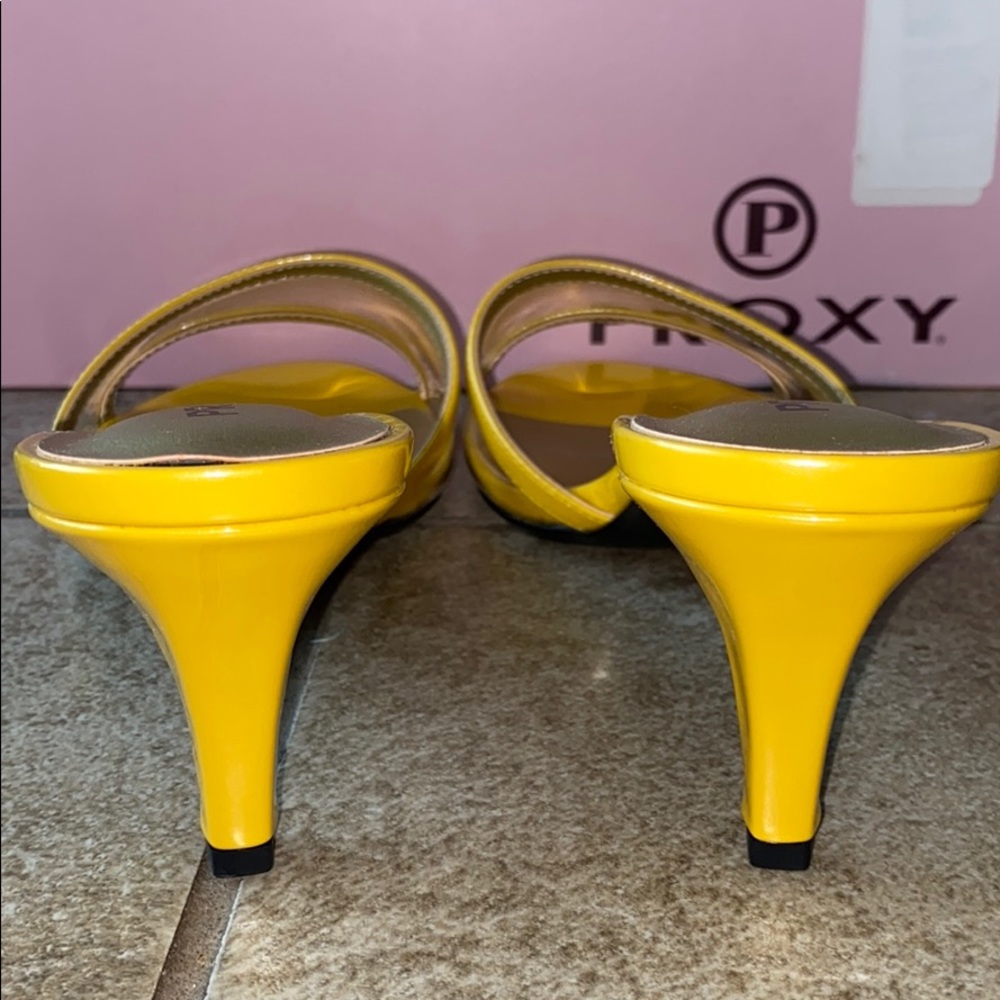 Heels - Picture 3 of 6